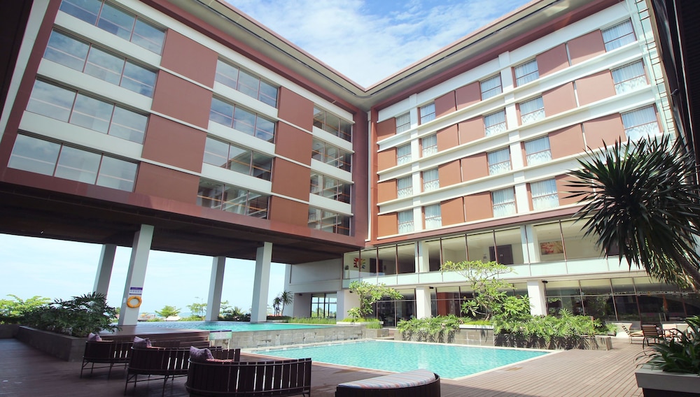 Mercure Padang 2019 Room Prices 49, Deals & Reviews Expedia