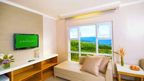 In-room safe, desk, free WiFi, linens