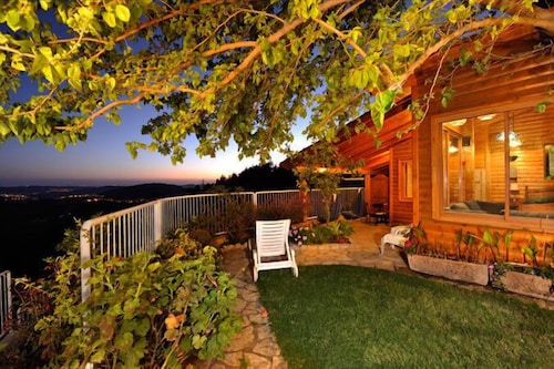 Ohn-Bar Guesthouse in Amirim, Israel