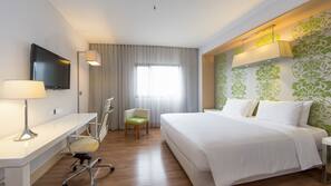Minibar, in-room safe, desk, free WiFi