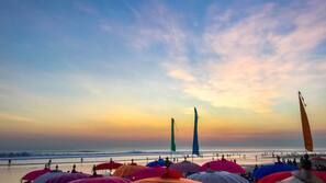In Strandnähe, schwarzer Sandstrand, kostenloser Shuttle zum Strand