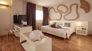 Premium bedding, down duvet, minibar, in-room safe
