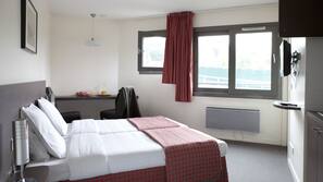 Couette en duvet d'oie, bureau, fer et planche à repasser sur demande