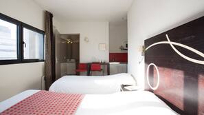 Couette en duvet d'oie, bureau, fer et planche à repasser sur demande