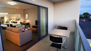 In-room safe, iron/ironing board, free WiFi, linens