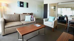 In-room safe, iron/ironing board, free WiFi, linens
