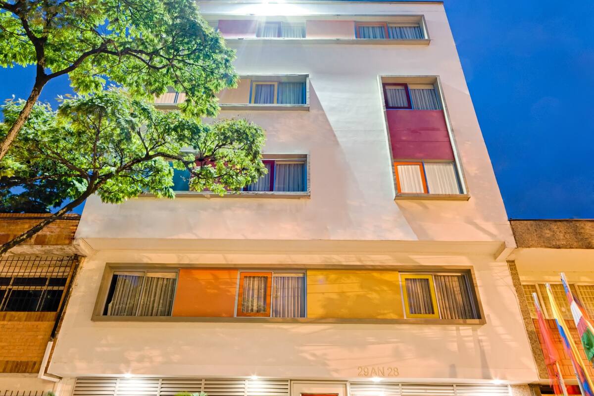 basic hotel chipichape in cali