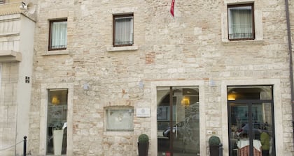Palazzo dei Mercanti - Historical Residence