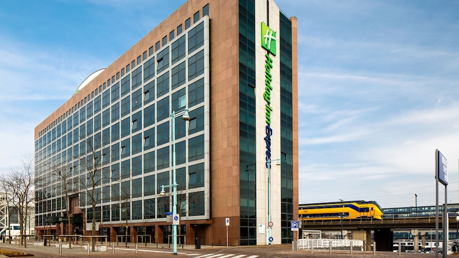Holiday Inn Express Amsterdam - Sloterdijk Station, an IHG Hotel