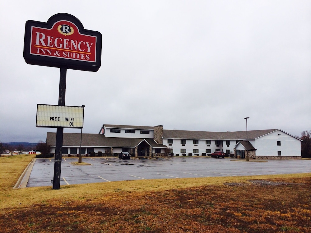 Regency Inn and Suites in Stilwell, United States
