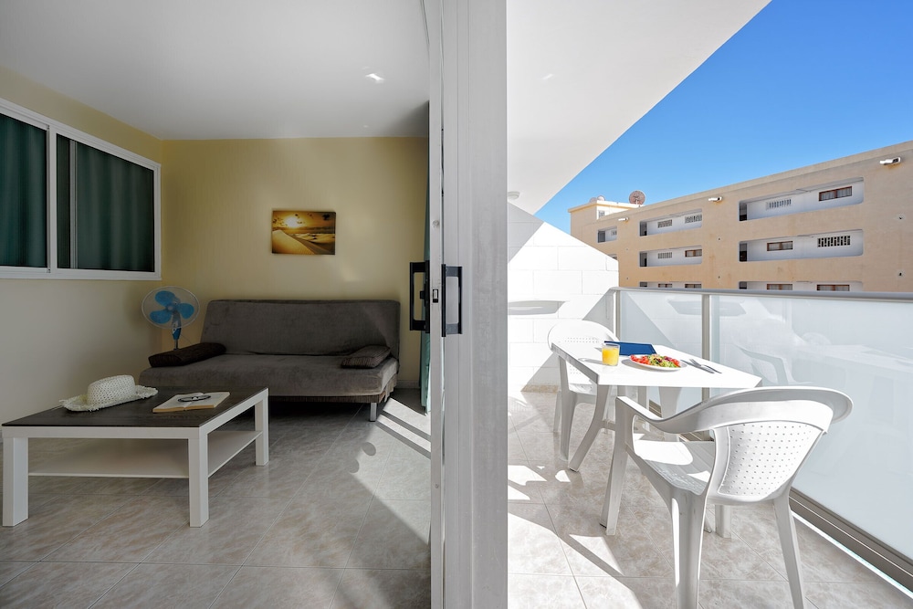 Strelitzias Apartments