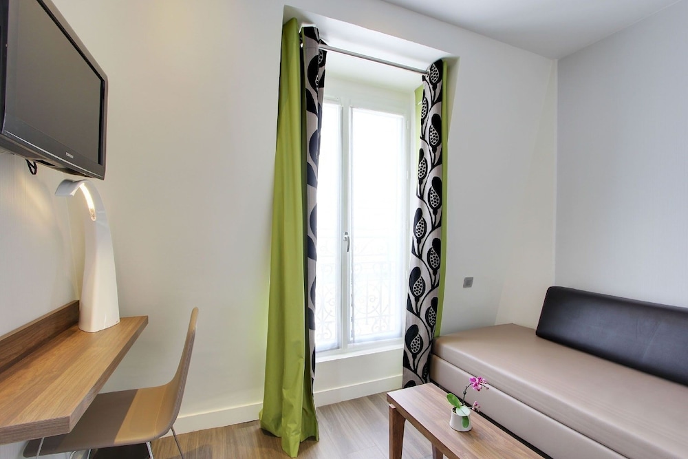 Hotel Alhambra Paris Room Prices Reviews Travelocity