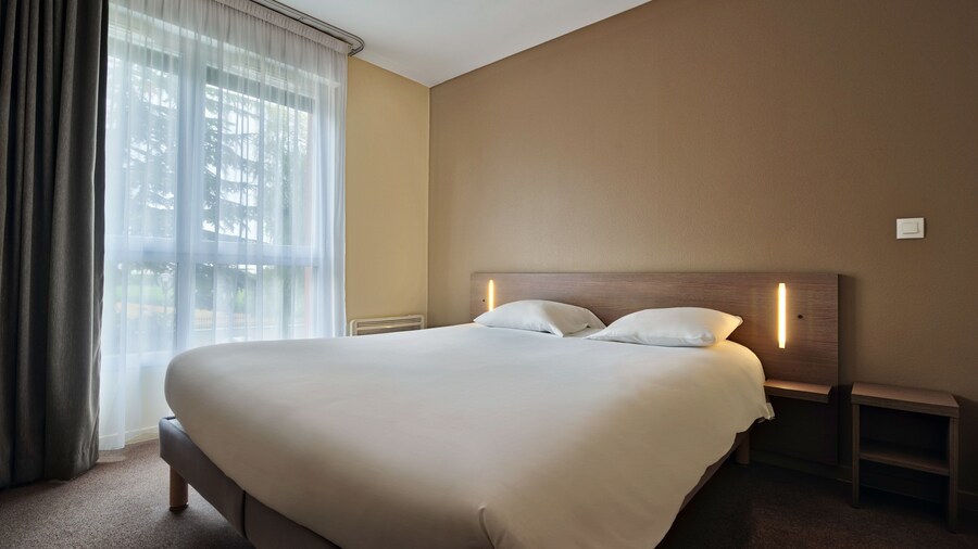 Zenitude Hôtel - Résidences Magny les Hameaux
