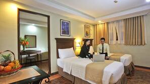 Minibar, rollaway beds, free WiFi