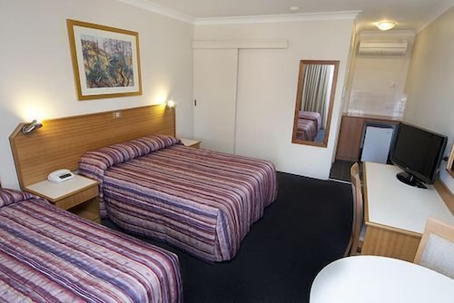 Room, Narellan Motor Inn