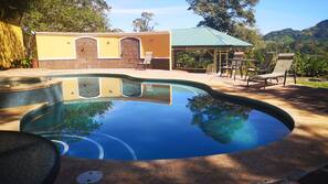Piscine extérieure