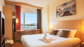 In-room safe, desk, soundproofing, iron/ironing board
