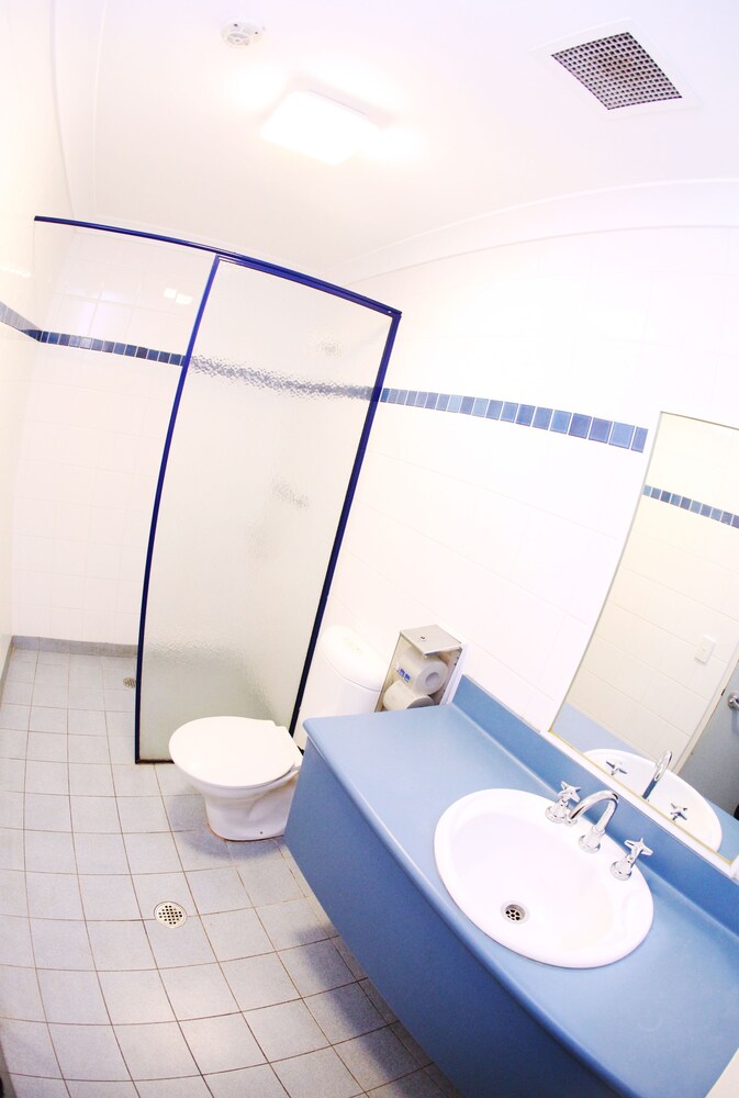 Sydney Beachouse YHA - Backpacker