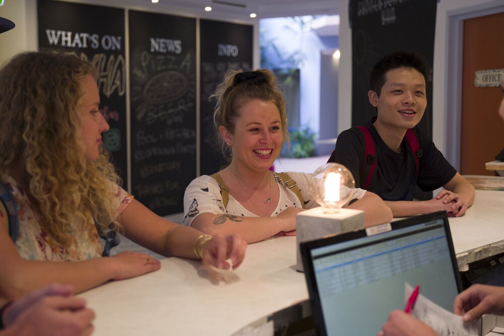 Sydney Beachouse YHA - Backpacker