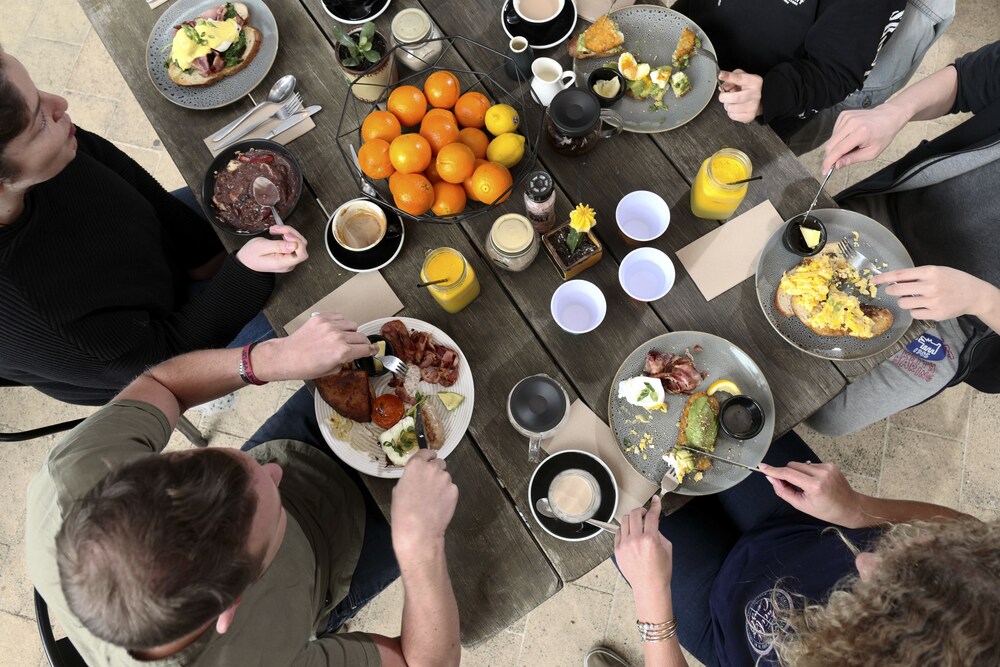 Sydney Beachouse YHA - Backpacker