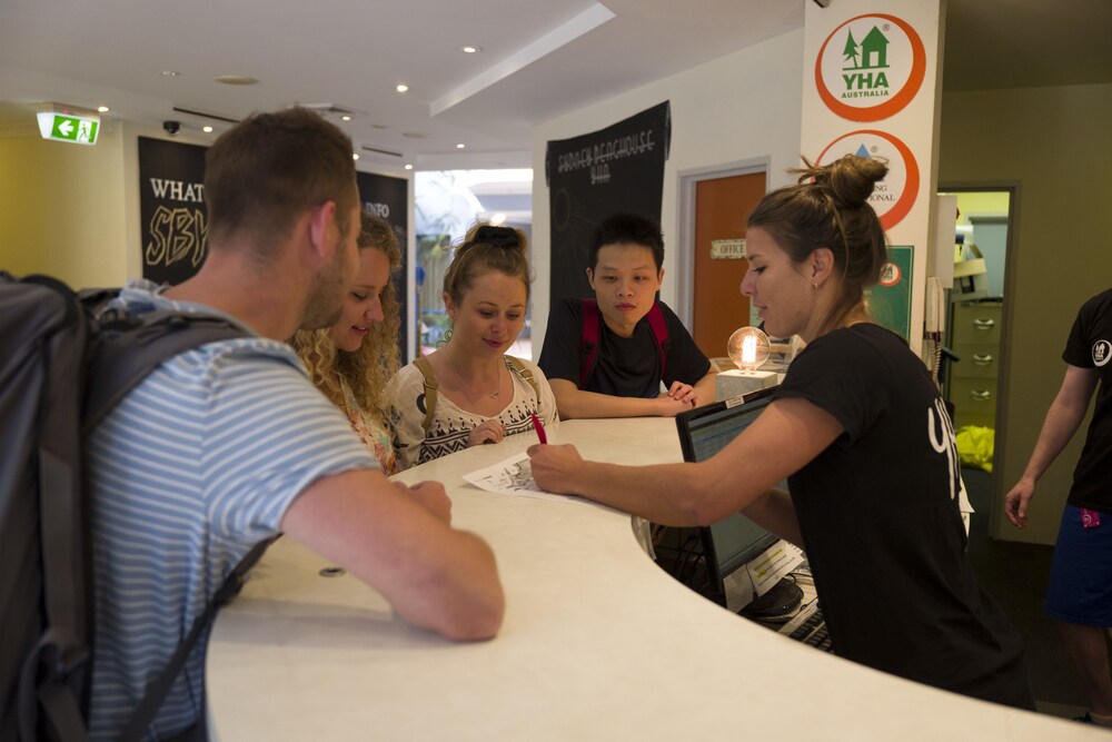Sydney Beachouse YHA - Backpacker