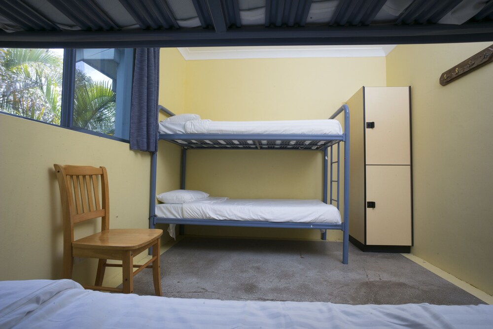Sydney Beachouse YHA - Backpacker