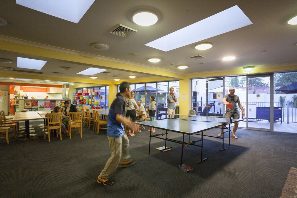 Sydney Beachouse YHA - Backpacker
