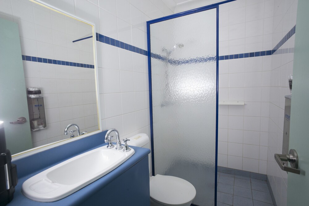 Sydney Beachouse YHA - Backpacker