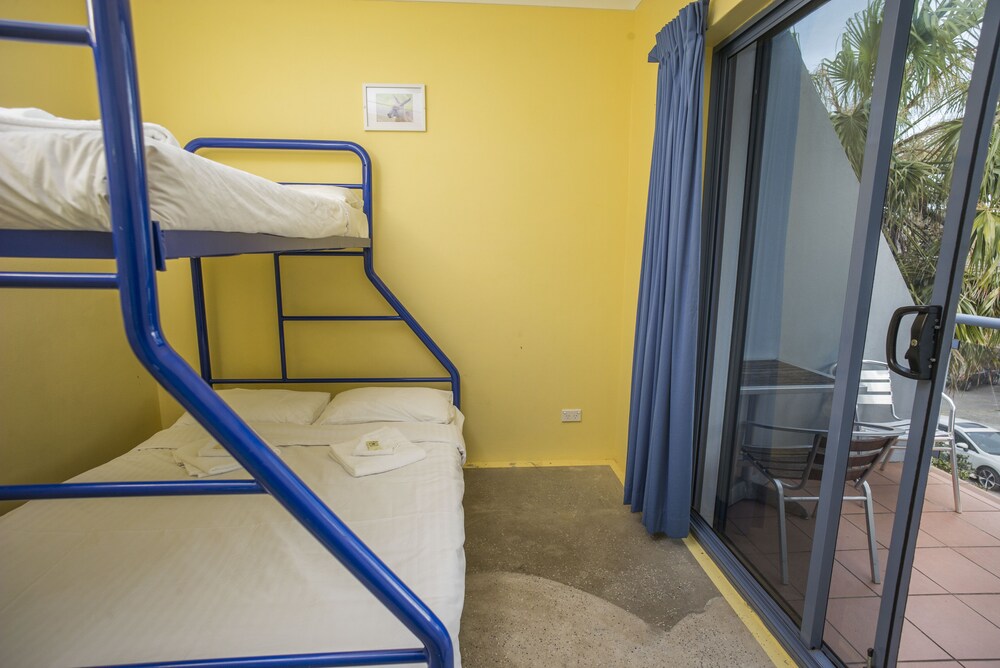 Sydney Beachouse YHA - Backpacker