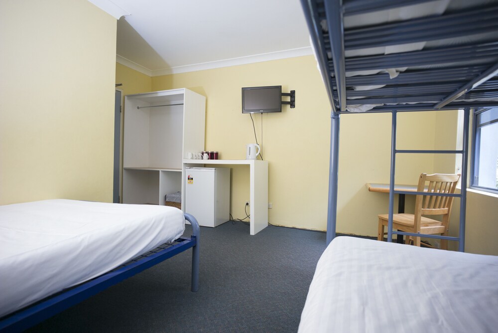 Sydney Beachouse YHA - Backpacker