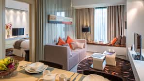 Minibar, két bảo mật tại phòng, bàn