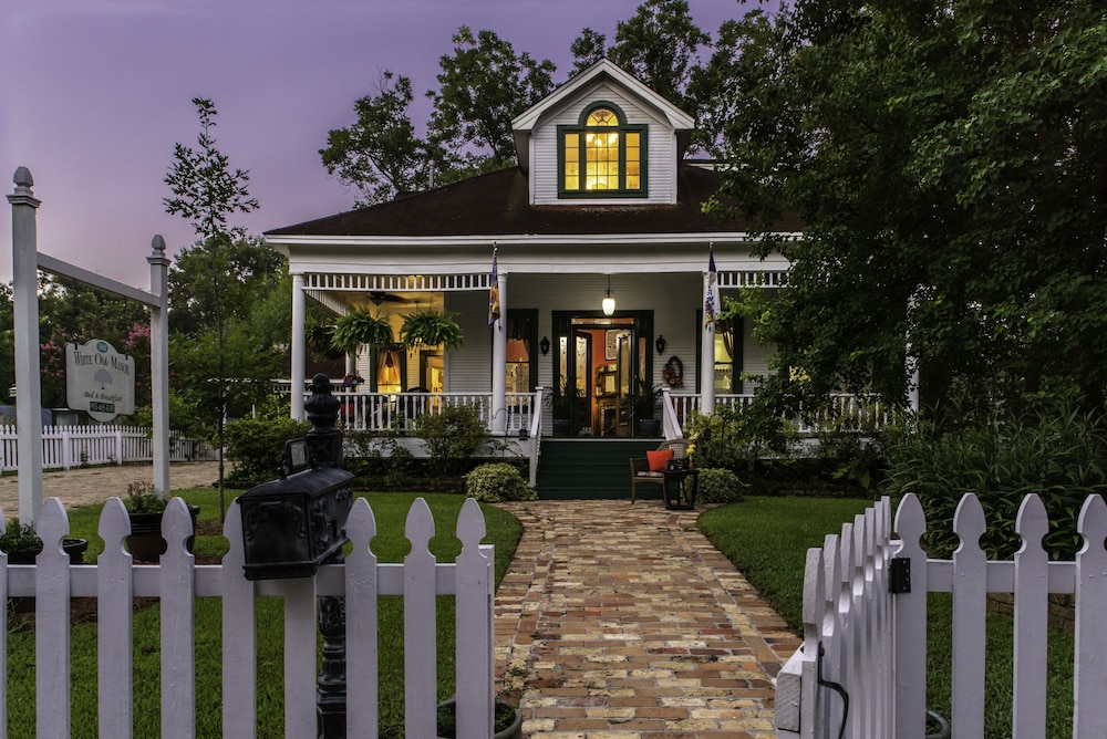 White Oak Manor Bed & Breakfast in Jefferson Best Rates & Deals on Orbitz