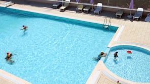 Piscina all'aperto, ombrelloni da piscina