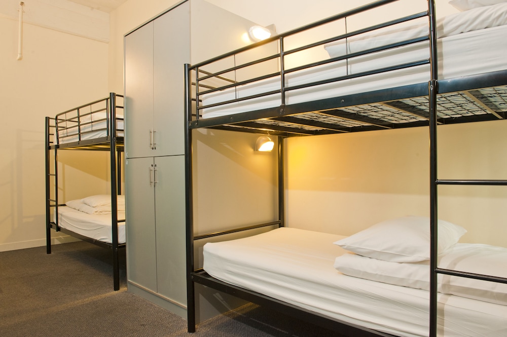 Urban Central Accommodation - Hostel