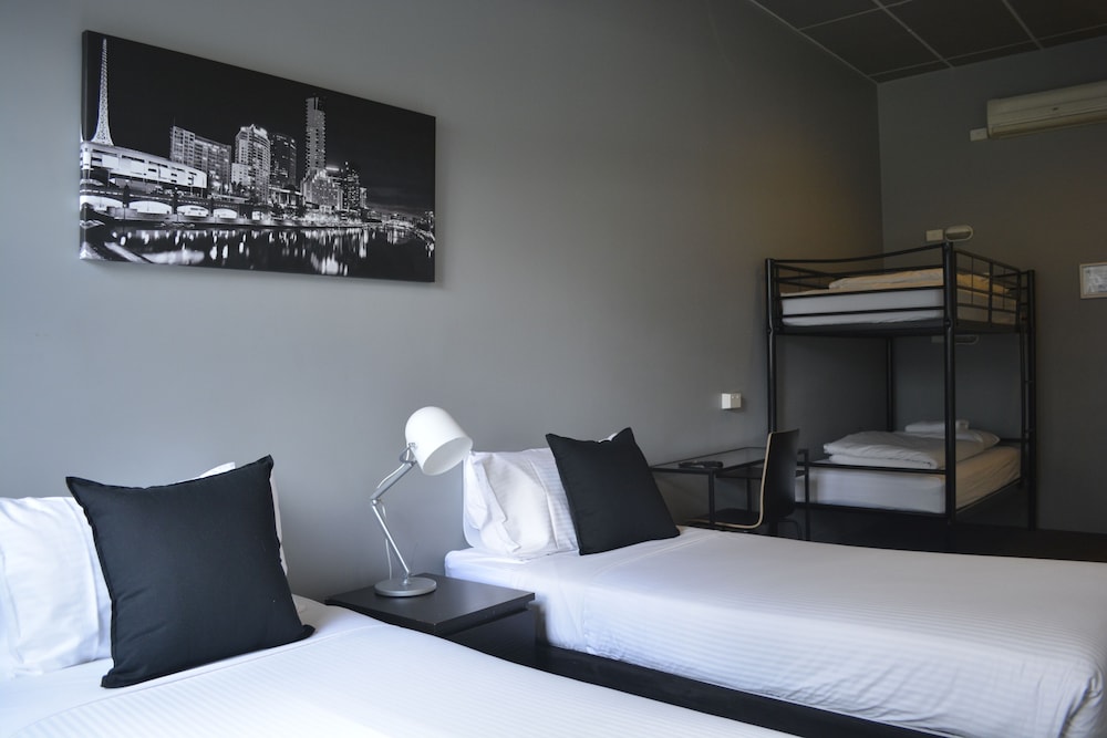 Urban Central Accommodation - Hostel