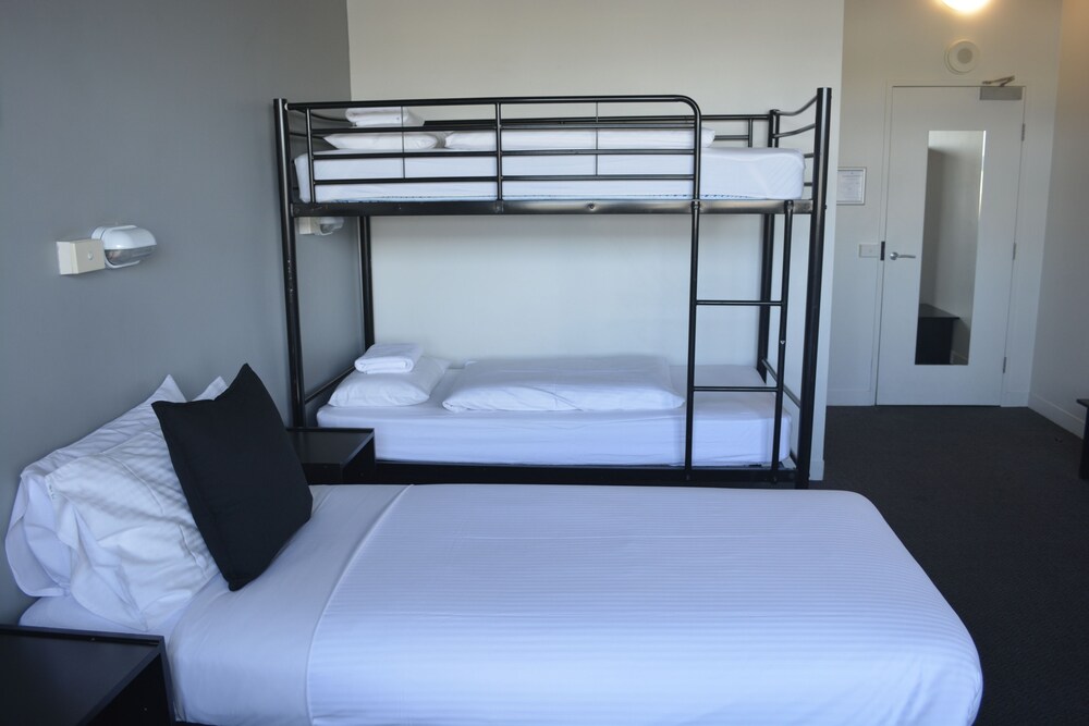 Urban Central Accommodation - Hostel