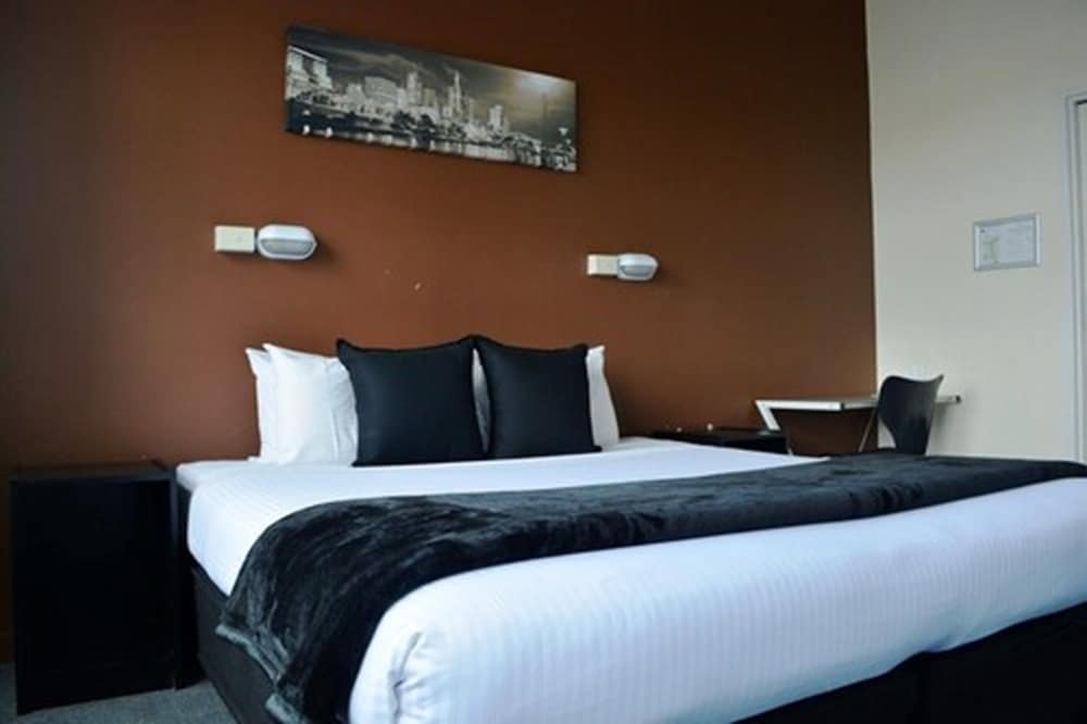 Urban Central Accommodation - Hostel