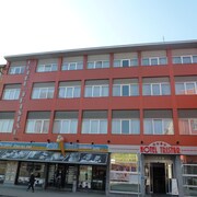 Hotels Near Le Point Deau Aquatic Center La Louviere Find