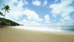 Private beach, white sand, free beach cabanas, beach towels