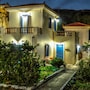 Mainades Maisonettes & Studios in Ménites, Greece