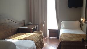 Minibar, una cassaforte in camera, una scrivania