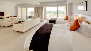Premium bedding, in-room safe, desk, blackout drapes