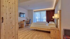 Select-Comfort-Betten, Zimmersafe, Schreibtisch, Verdunkelungsvorhänge