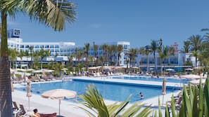 5 piscinas al aire libre, sombrillas, tumbonas