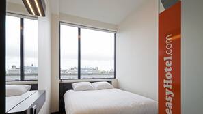 Iron/ironing board, free WiFi, wheelchair access