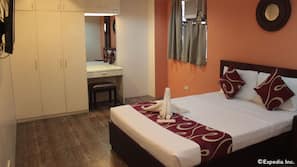 In-room safe, rollaway beds, WiFi