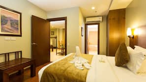 Premium bedding, in-room safe, individually furnished, desk