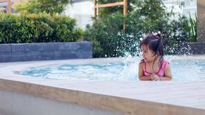 3 outdoor pools