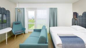 Hypo-allergenic bedding, in-room safe, desk, iron/ironing board