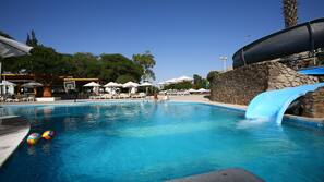 5 outdoor pools
